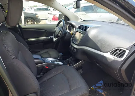 2014 Dodge Journey Sxt z USA, uszkodzony, nr VIN 3C4PDCBG7ET119320